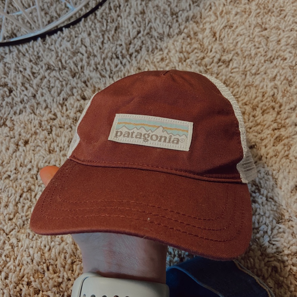 Patagonia maroon hat